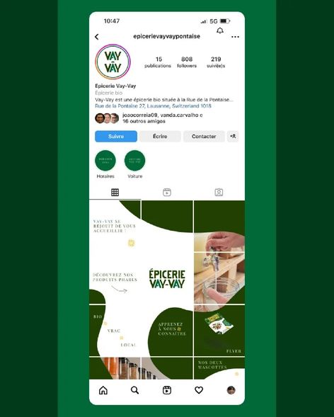 Profil Instagram de l'Épicerie Vay-Vay affiché sur un smartphone, avec une grille de publications vertes et blanches qui forment une mosaïque continue.
